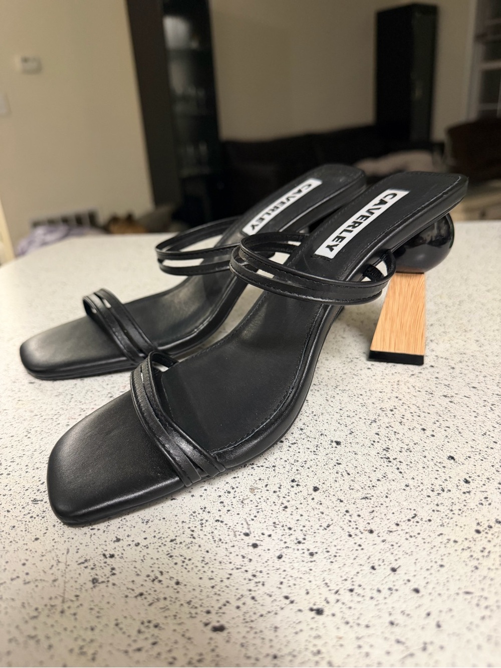 Caverley Womens Sandy Mule Ii In Black Double Strap Heel Sandal Sz 39 New